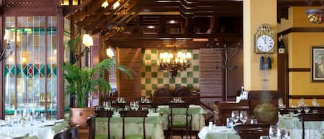 Lunch and dinner served, Regional cuisine