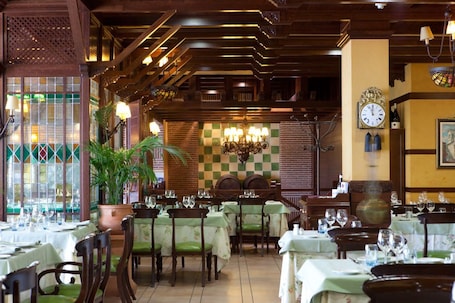 Lunch and dinner served, Regional cuisine