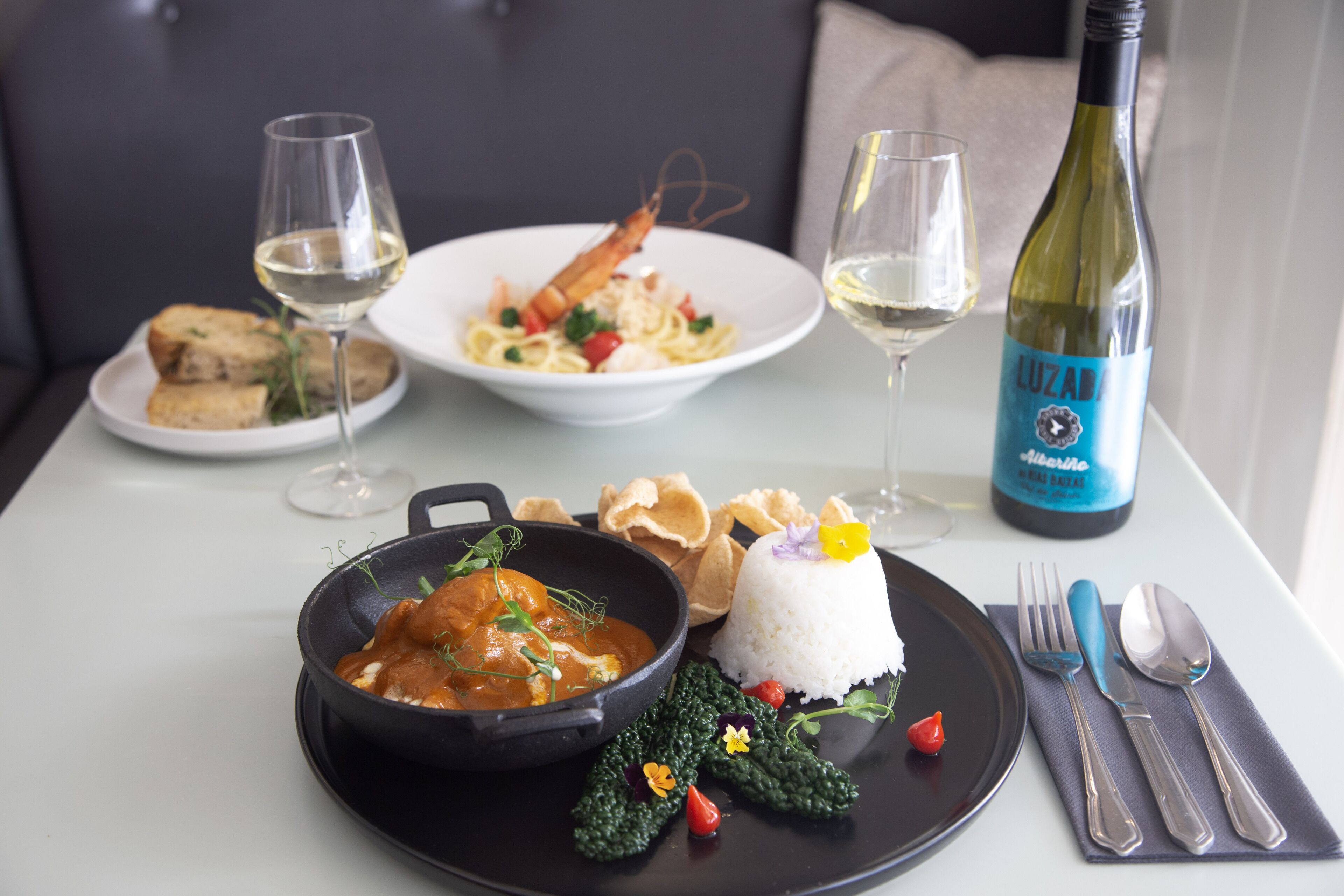 breakfast, lunch, dinner served; international cuisine