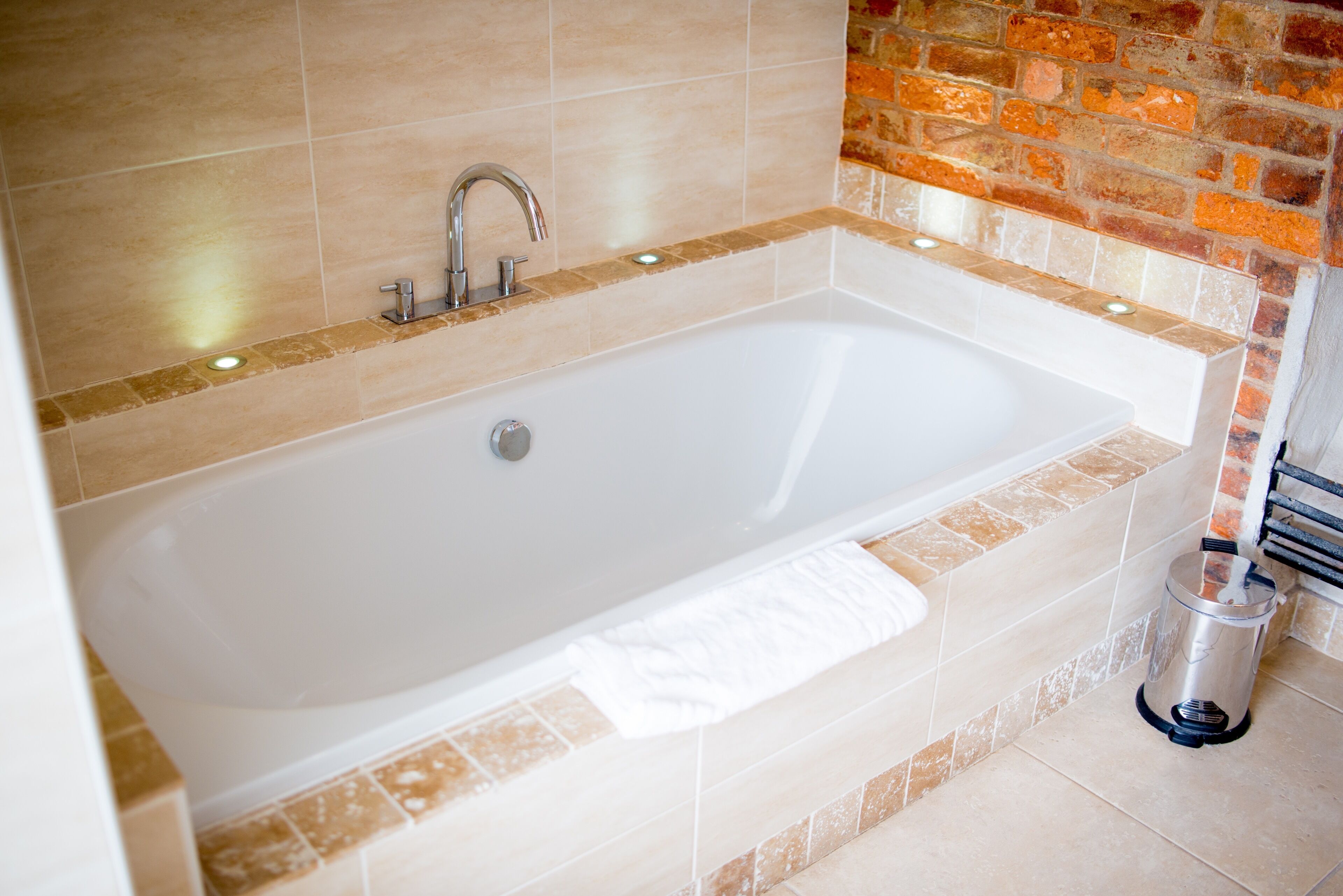 city double room | bathroom | free toiletries, hair dryer, towels