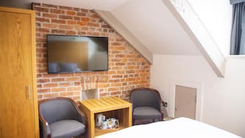 City Double Room | Iron/ironing board, free WiFi