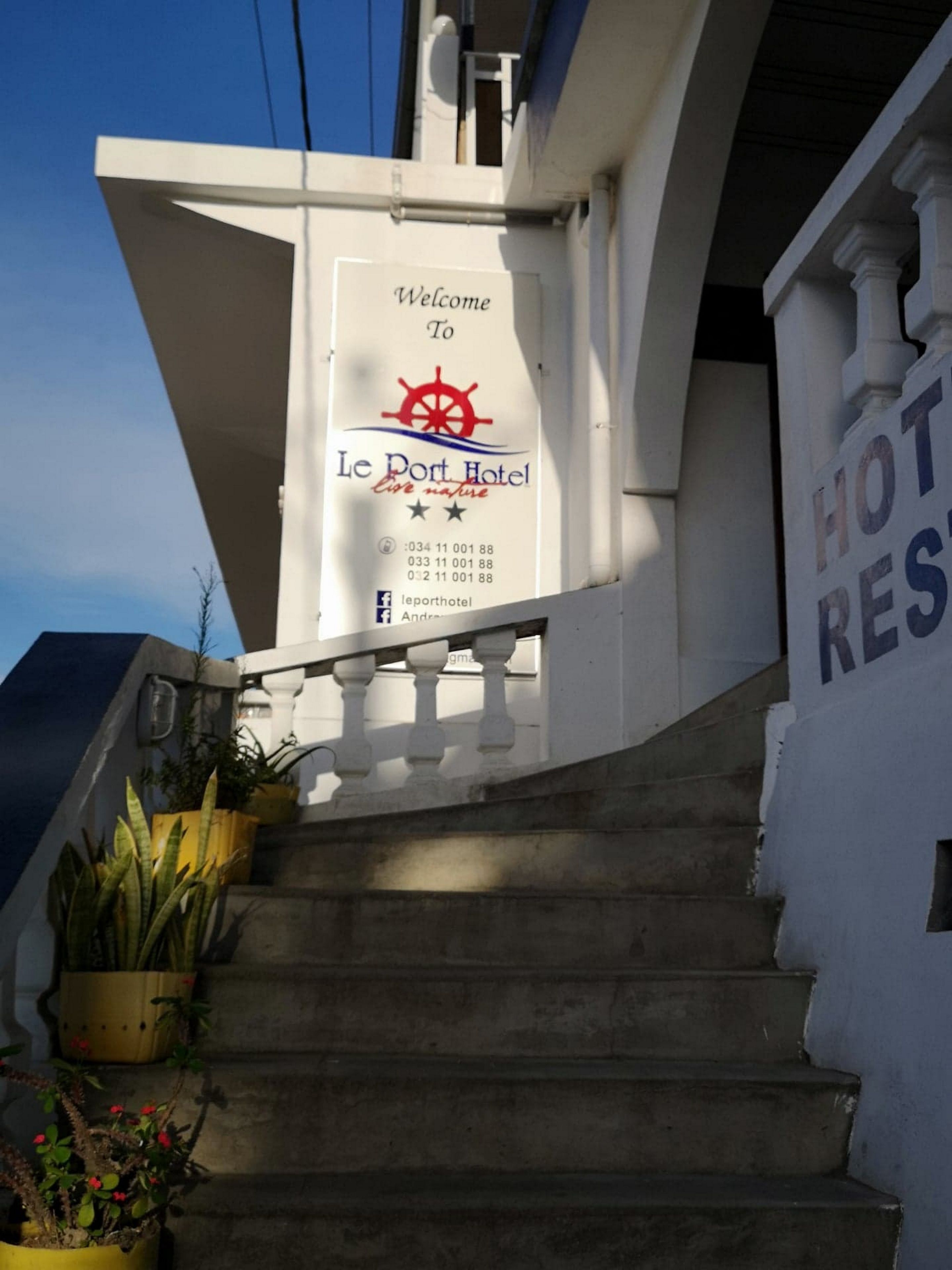 Entrée de l’hébergement