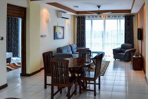 Appartement, 1 chambre | Bureau, accès au Wi-Fi (inclus)