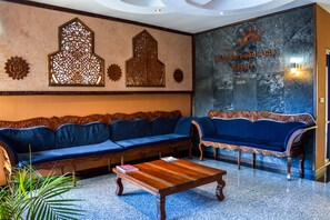 Interior entrance - Lido Beach Resort (Mombasa)