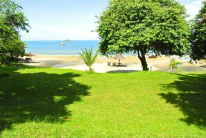 Beach - Makuzi Beach Lodge (Chintheche)