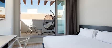 Panoramic Double Room | Premium bedding, minibar, in-room safe, desk