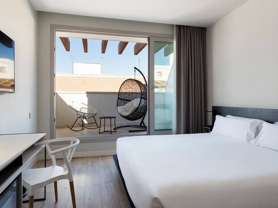 Panoramic Double Room | Premium bedding, minibar, in-room safe, desk