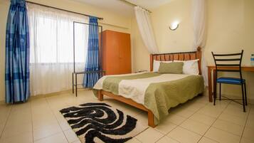 Standard Double Room | Desk, free cots/infant beds, free WiFi, bed sheets