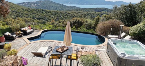 Swim Lodge Hotel Porto Vecchio