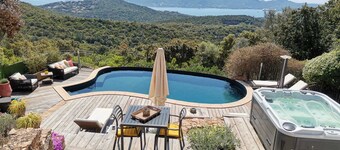 Swim Lodge Hotel Porto Vecchio