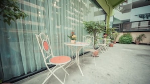Khu ẩm thực ngoài trời