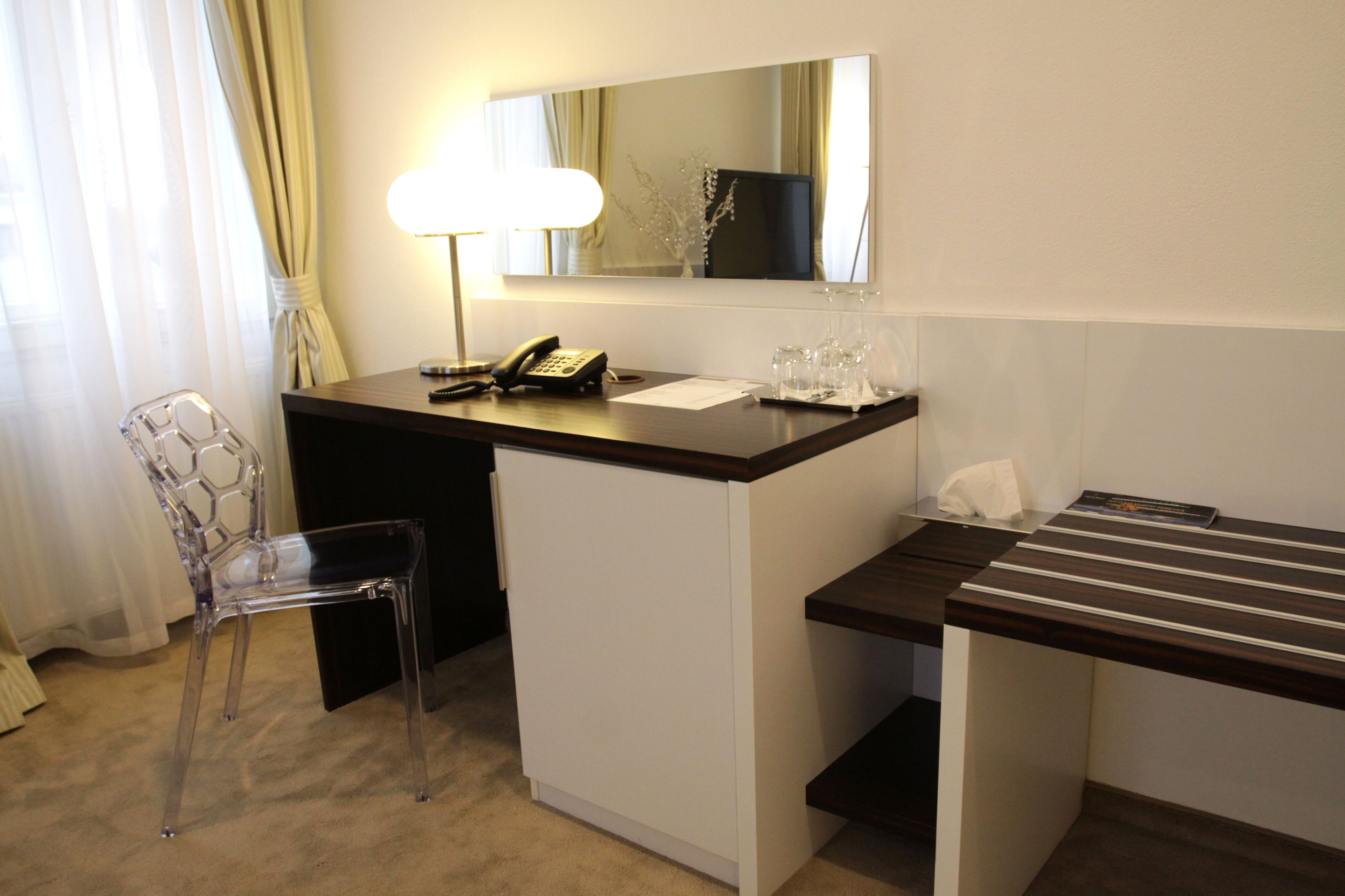 deluxe double or twin room | minibar, in-room safe, desk, blackout curtains