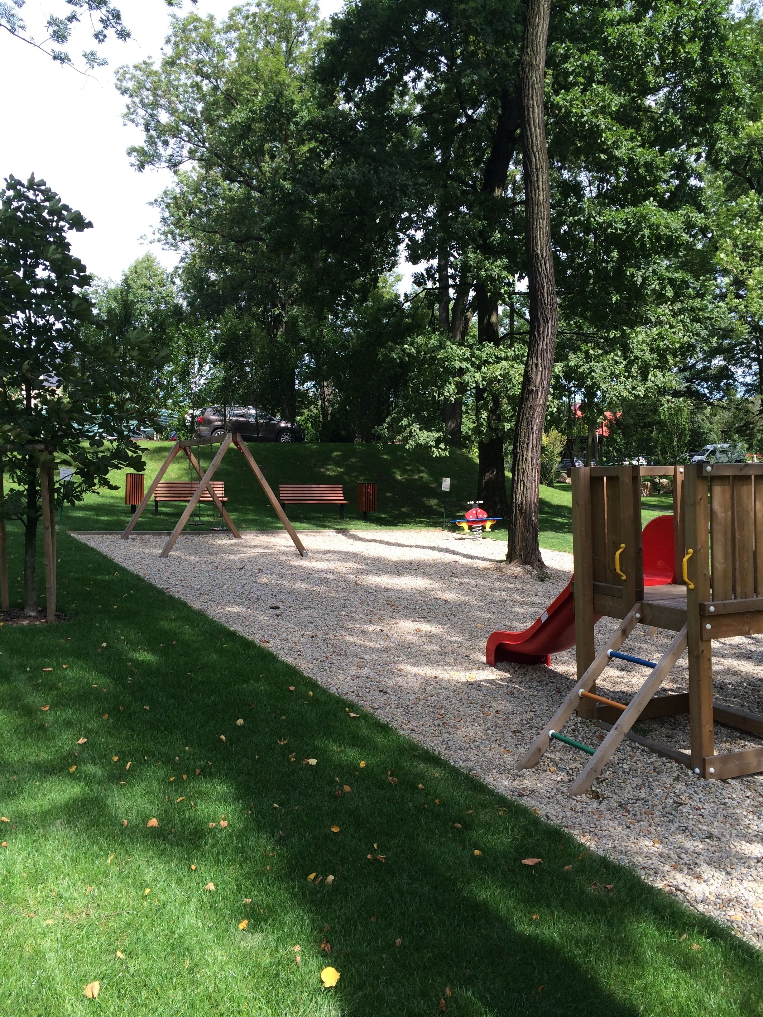 children’s play area – outdoor