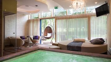 Sauna, hot tub, steam room, body treatments, body wraps, body scrubs