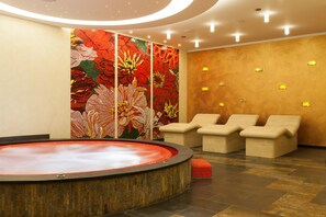 Indoor spa tub - Zámeček Petrovice (Petrovice u Karvine)