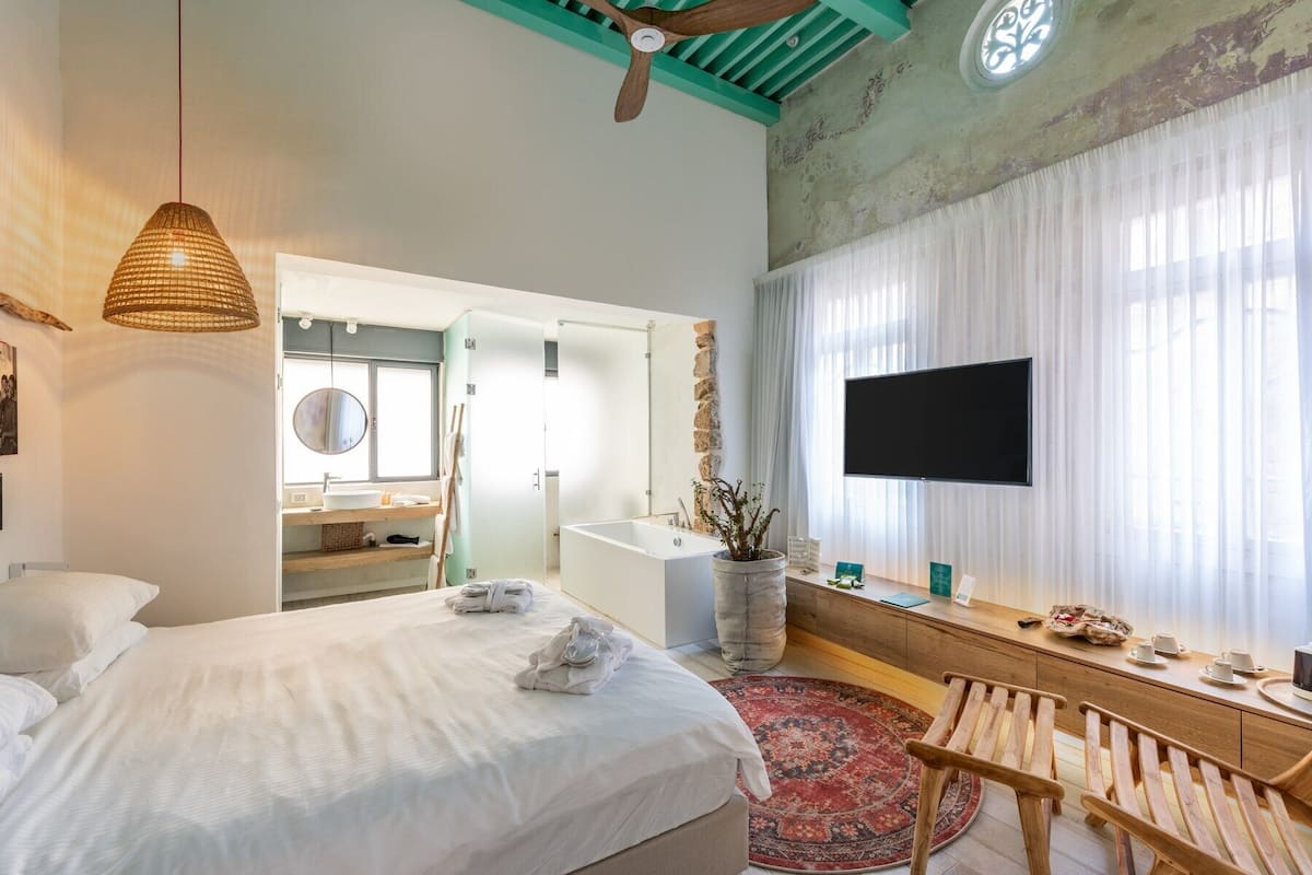 Superior studio suite, bad | 1 slaapkamer, luxe beddengoed, een kluis op de kamer