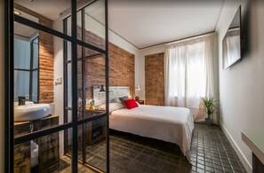 Comfort Double Room, Balcony, City View | Down comforters, memory foam beds, in-room safe, individually decorated - Boutique 1847 (Barcelona)