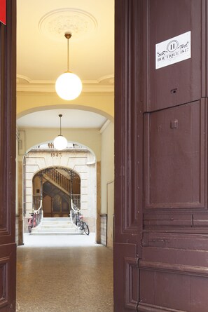 Interior entrance - Boutique 1847 (Barcelona)