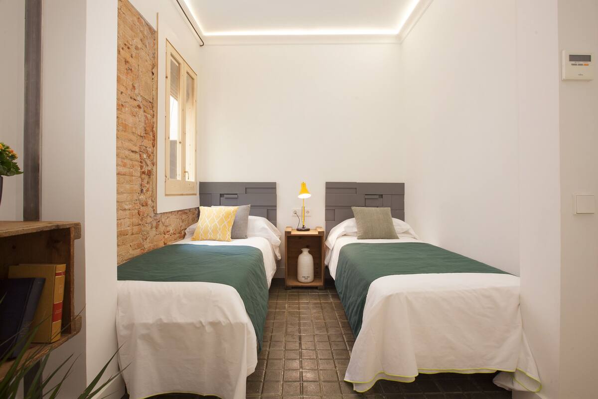 Comfort Twin Room | Down comforters, memory foam beds, in-room safe, desk