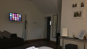 패밀리룸 | 책상, 다리미/다리미판, 유아용 침대, 무료 WiFi