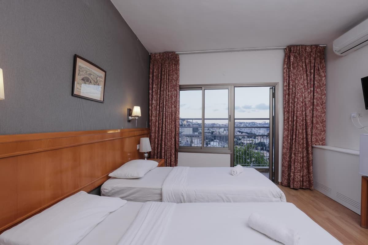 Superior Room, Balcony, City View | Desk, free WiFi, bed sheets