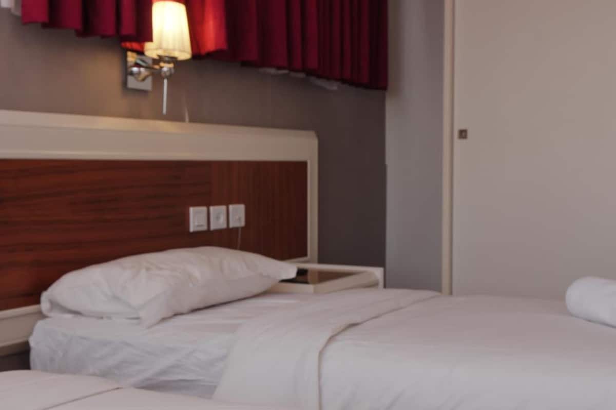 Classic Room | Desk, free WiFi, bed sheets
