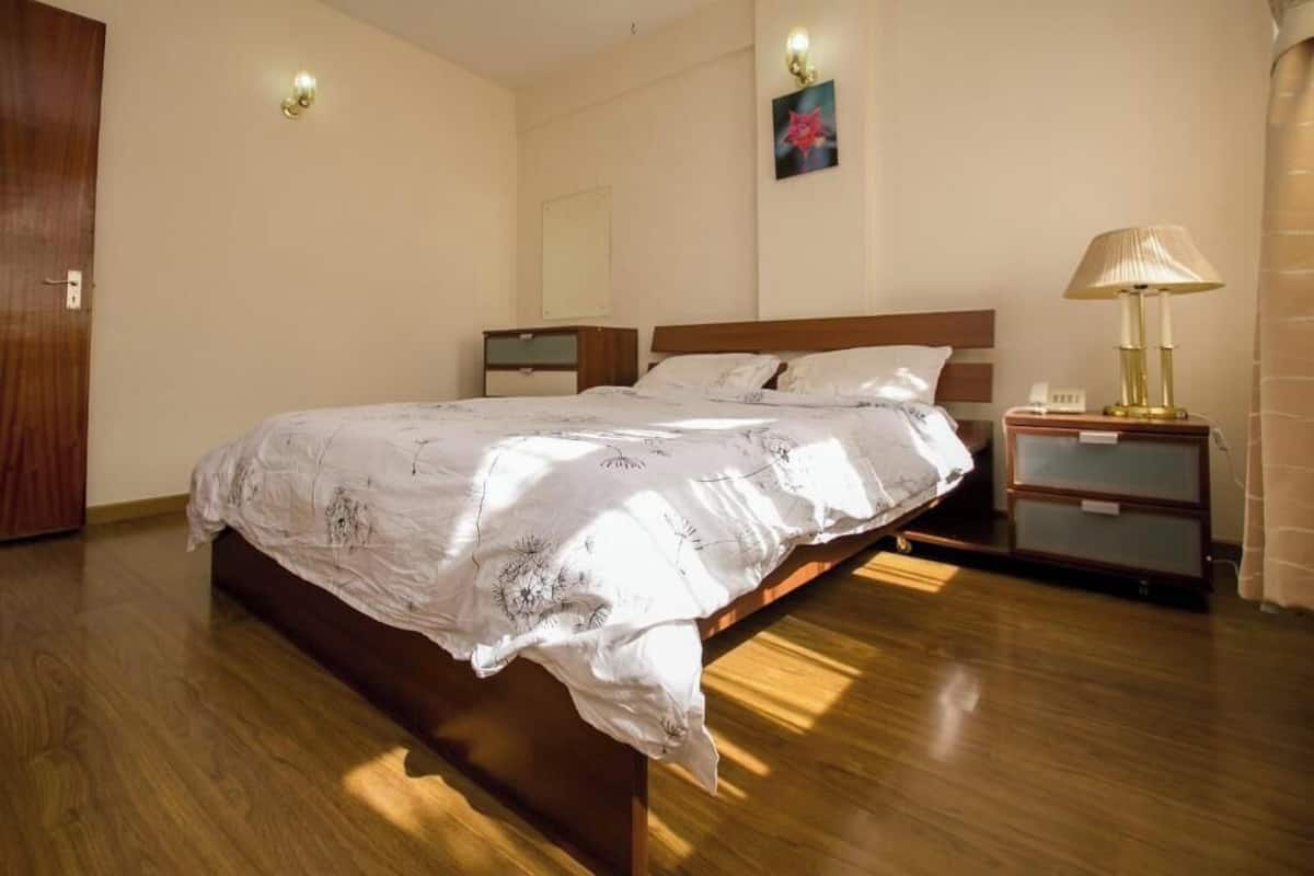 Minibar, coffre-fort, bureau