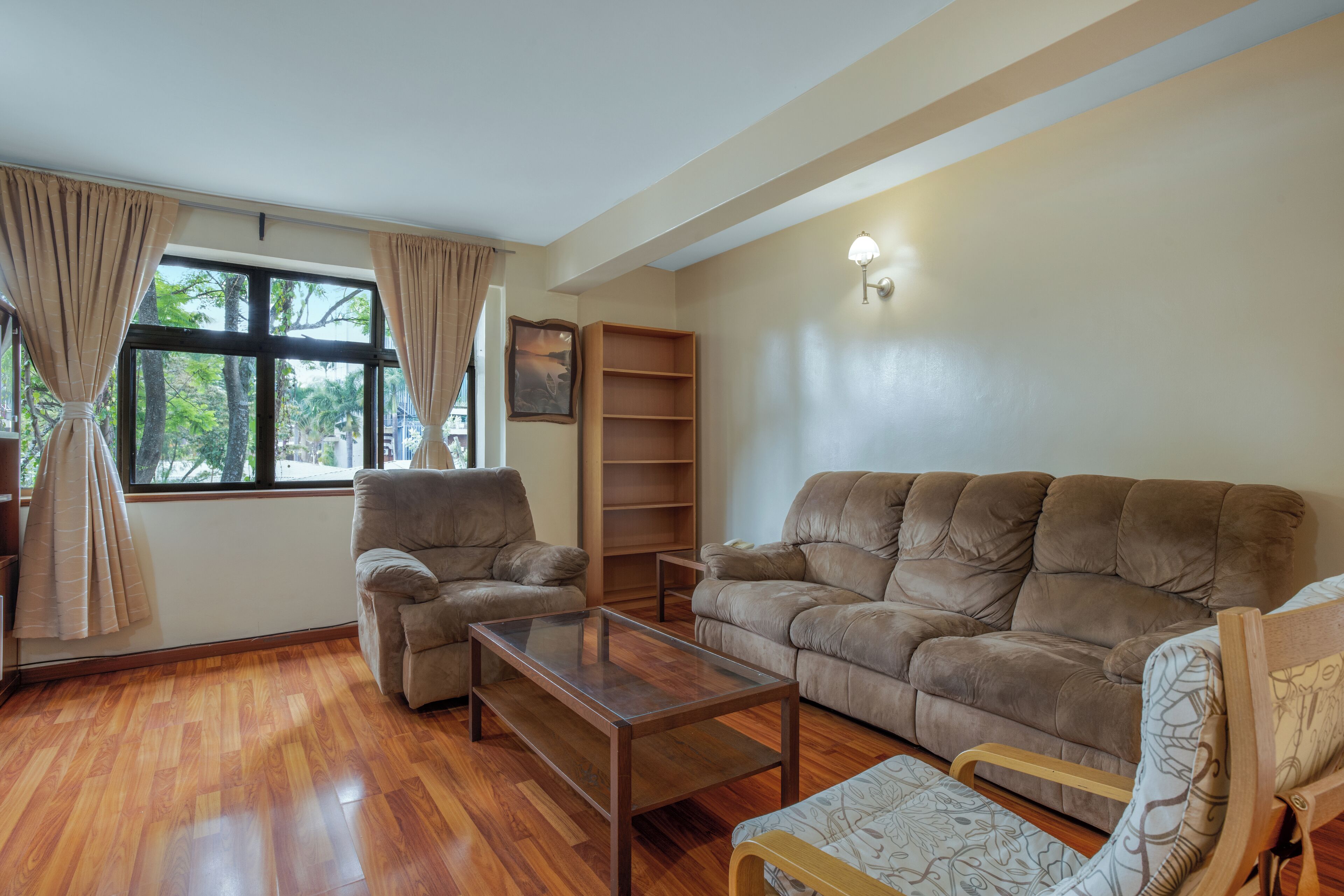 Minibar, in-room safe, desk, laptop workspace