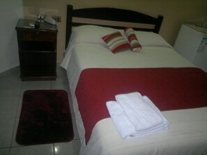 Single Room - Hotel Plaza Center (Santa Cruz)