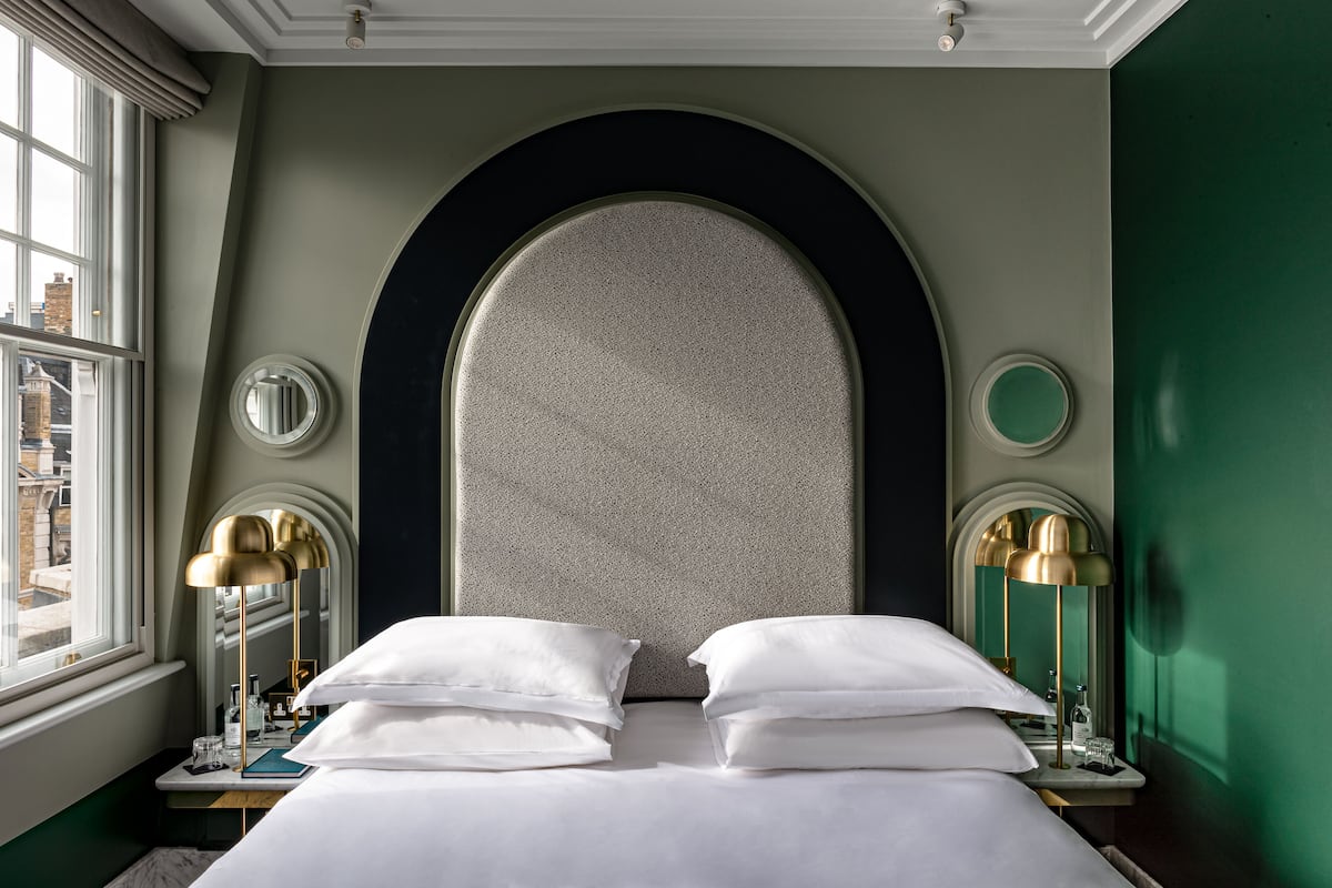 Junior Suite (St Paul) | Egyptian cotton sheets, premium bedding, minibar, in-room safe