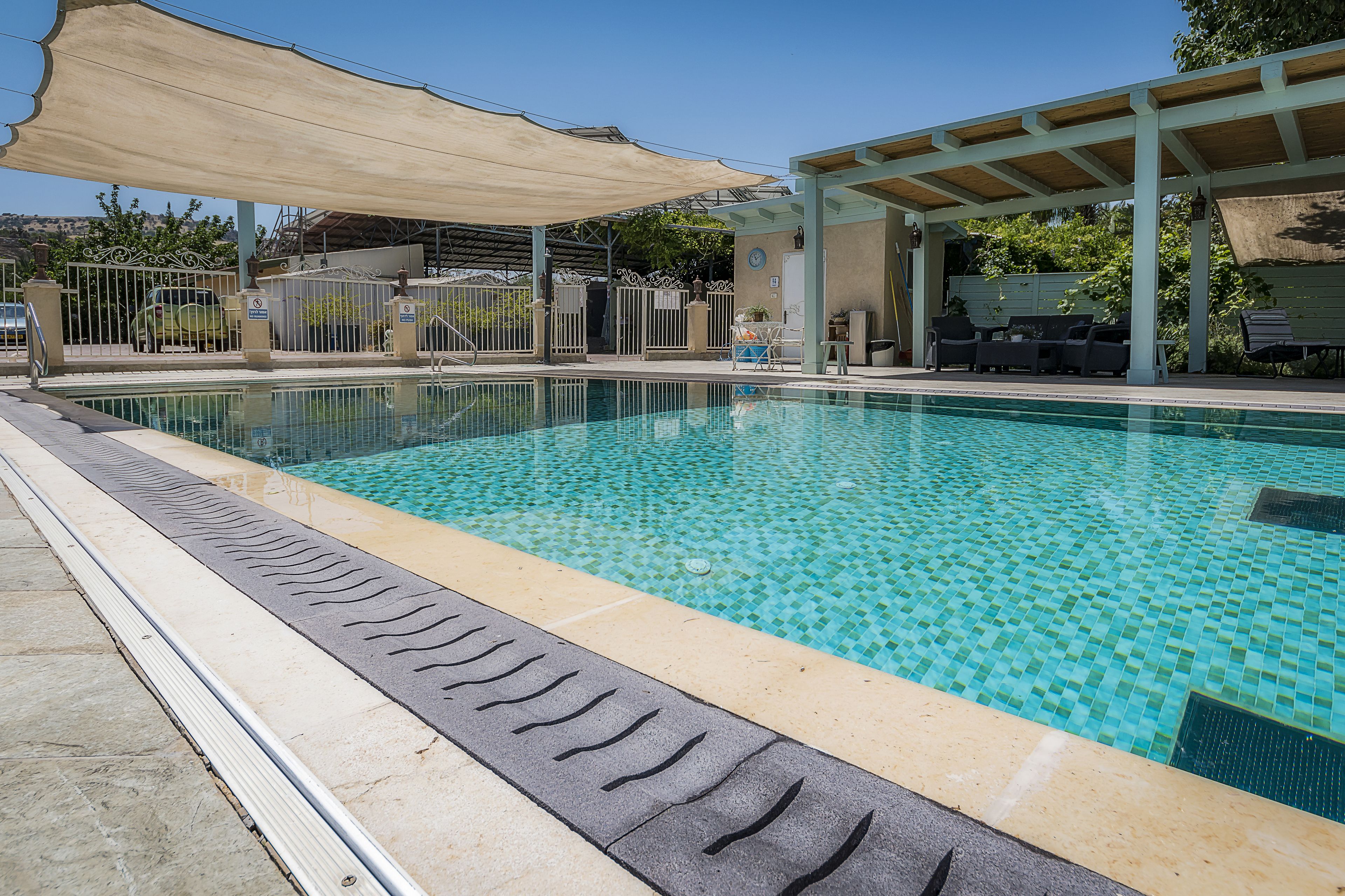 季節性室外游泳池