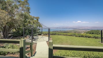 Deluxe Lake View Chalet | Utsikt mot innsjø