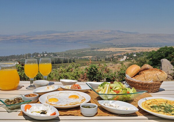 Daily full breakfast (USD 20 per person)