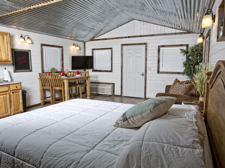 Deluxe Suite, 2 Queen Beds | Bed sheets