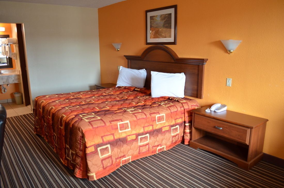 Hochwertige Bettwaren, Pillowtop-Betten, Schreibtisch