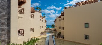 Aldea Thai by Playa Moments