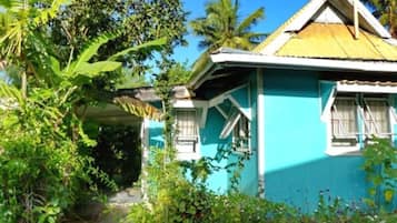 Superior-bungalow, useita sänkyjä, keittotila, näköala puutarhaan | Terassi/patio