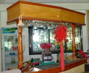 Dining - The Friendly Islander (Nuku'alofa)