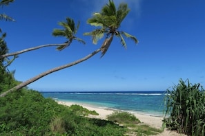 Beach nearby, sun-loungers, beach towels