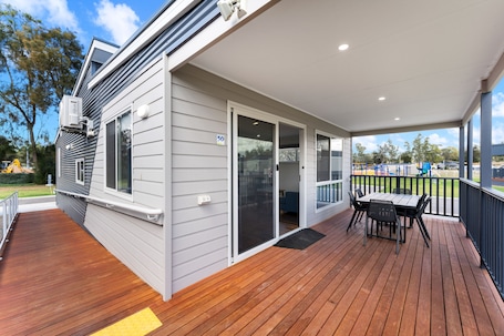 Double Cabins | Terrace/patio