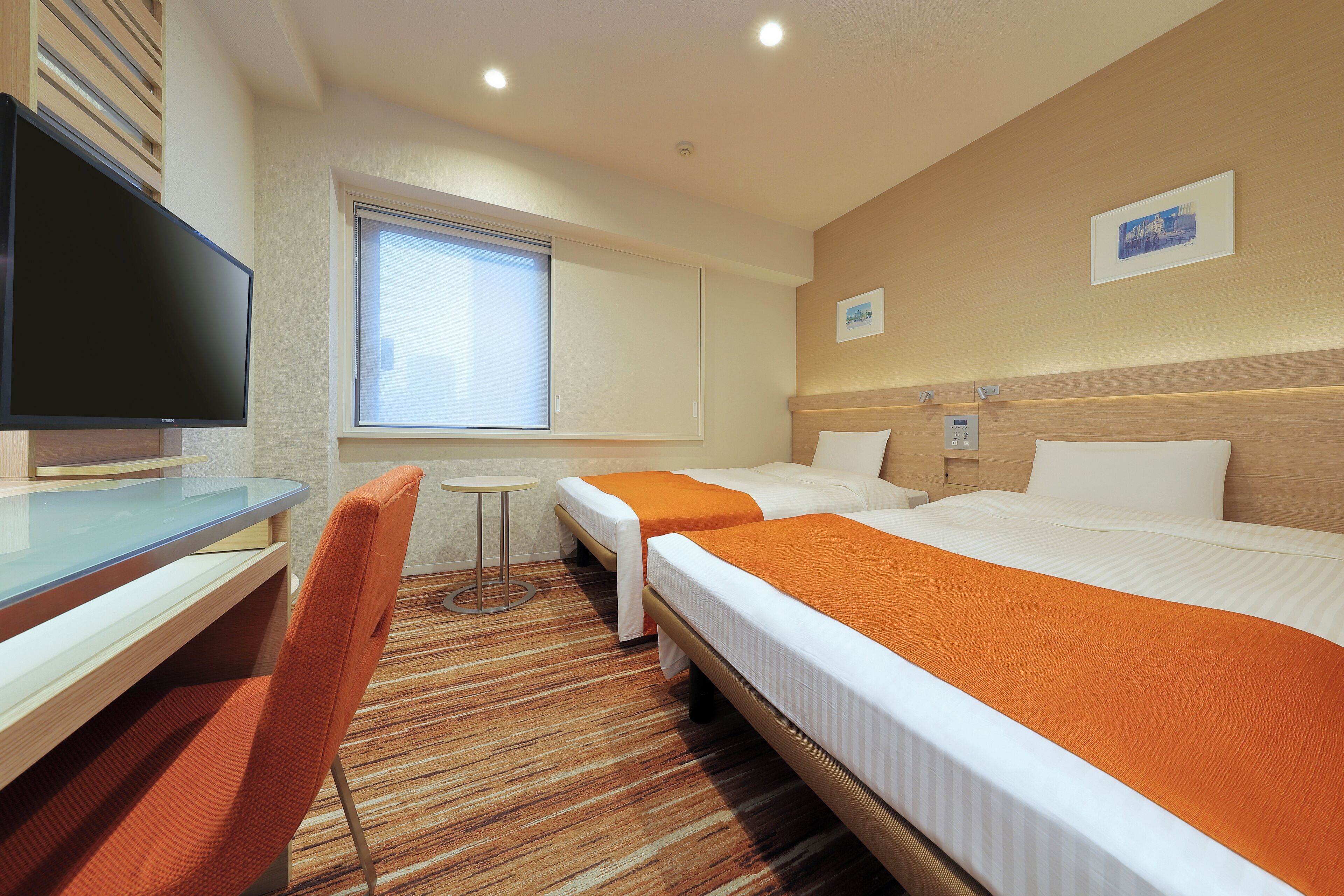 comfort twin room, non smoking | desk, free wifi, bed sheets