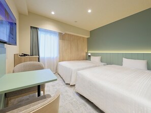 [Renovated] Twin Room Non-Smoking (Room size 16 SQM, Bed width 120 cm) | Desk, free WiFi, bed sheets - Keio Presso Inn Akasaka (Tokyo)