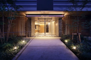 Front of property - Keio Presso Inn Akasaka (Tokyo)