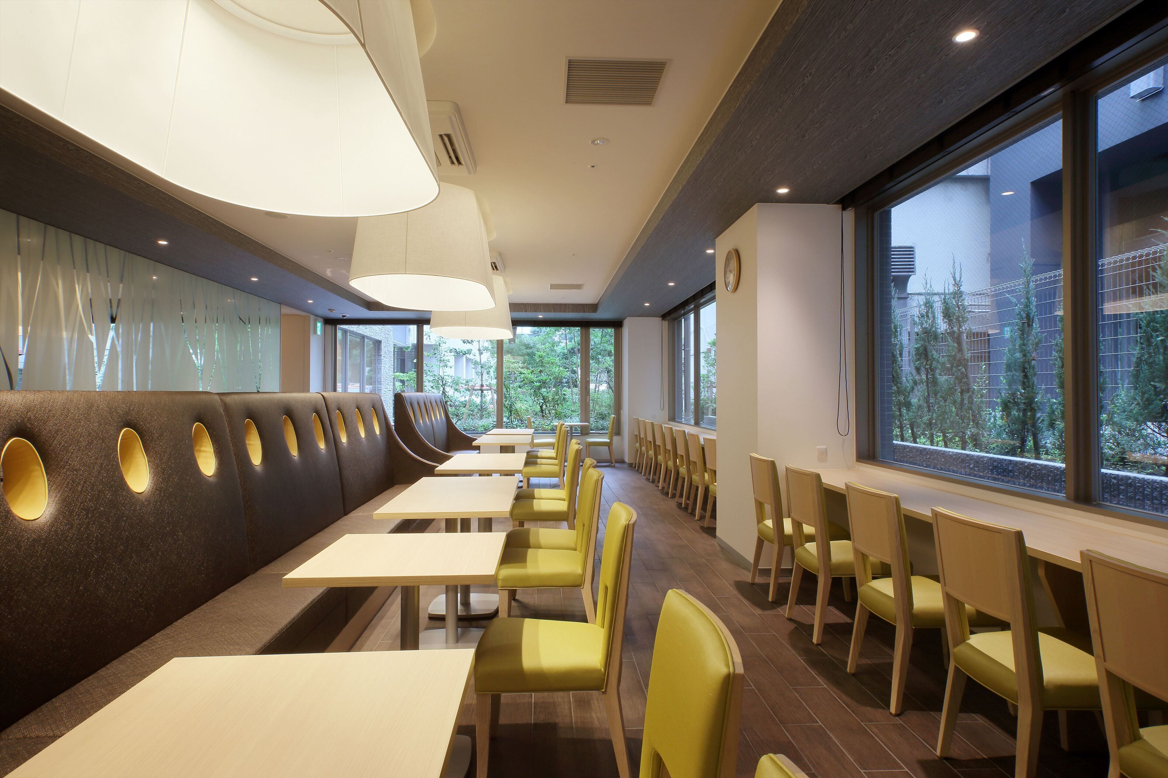 daily buffet breakfast (jpy 1500 per person)