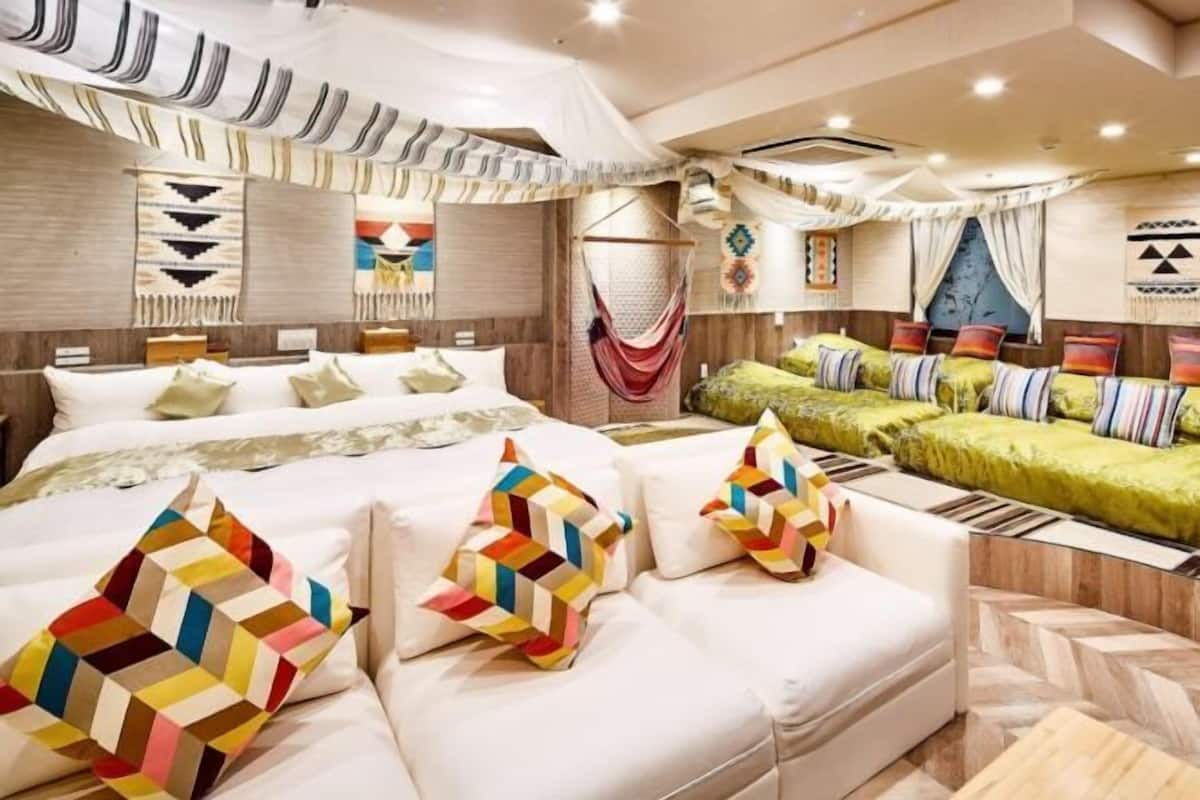 1 bedroom, individually decorated, individually furnished, soundproofing