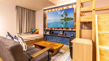 Balian Room, 6 Beds, Non Smoking | Individually decorated, individually furnished, soundproofing, free WiFi