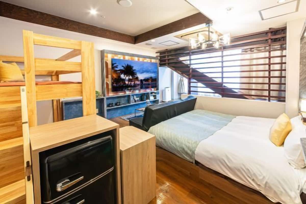 1 bedroom, individually decorated, individually furnished, soundproofing