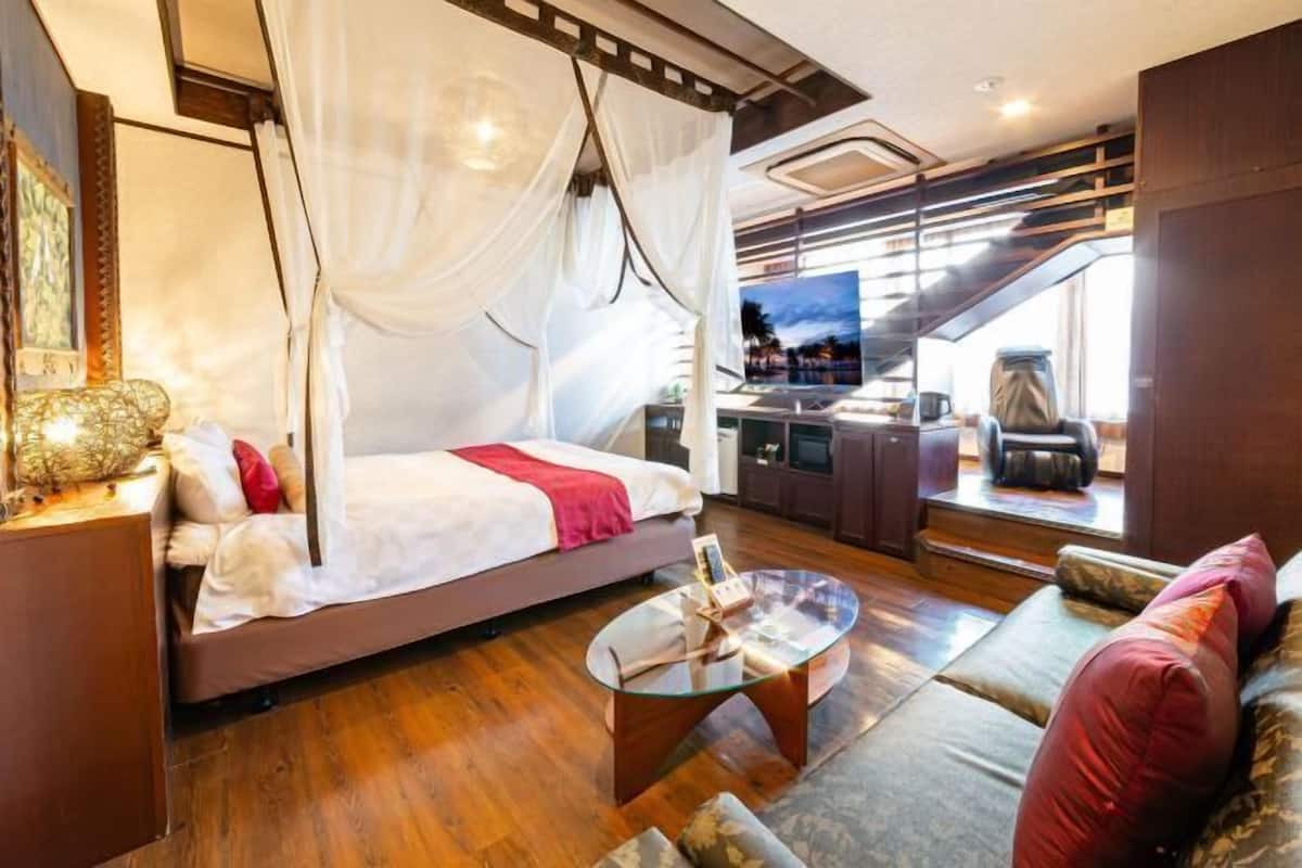 1 bedroom, individually decorated, individually furnished, soundproofing