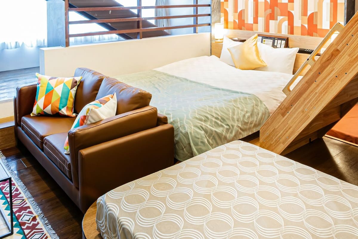 Habitación, para no fumadores (Suite, 3Beds) | 1 habitación, decoración personalizada y muebles diferentes