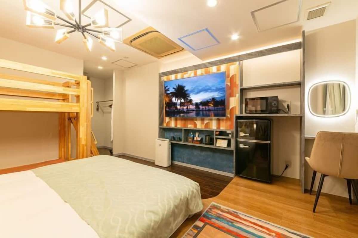 1 bedroom, individually decorated, individually furnished, soundproofing